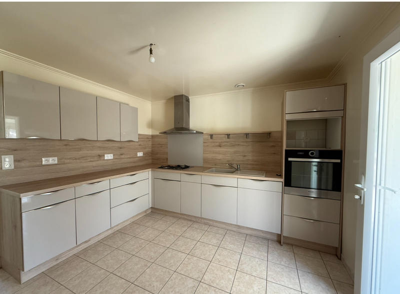 Maison - 96 m² - 5 pièces