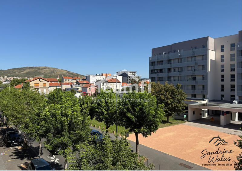 Appartement - 105 m² - 5 pièces