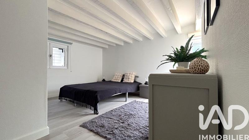 Maison - 260 m² - 9 pièces