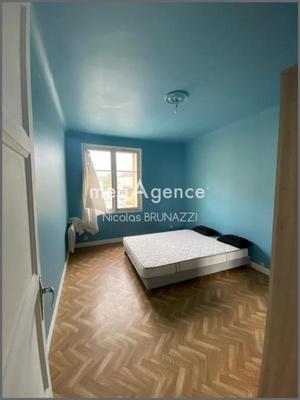 Studio - 49 m² - 1 pièce