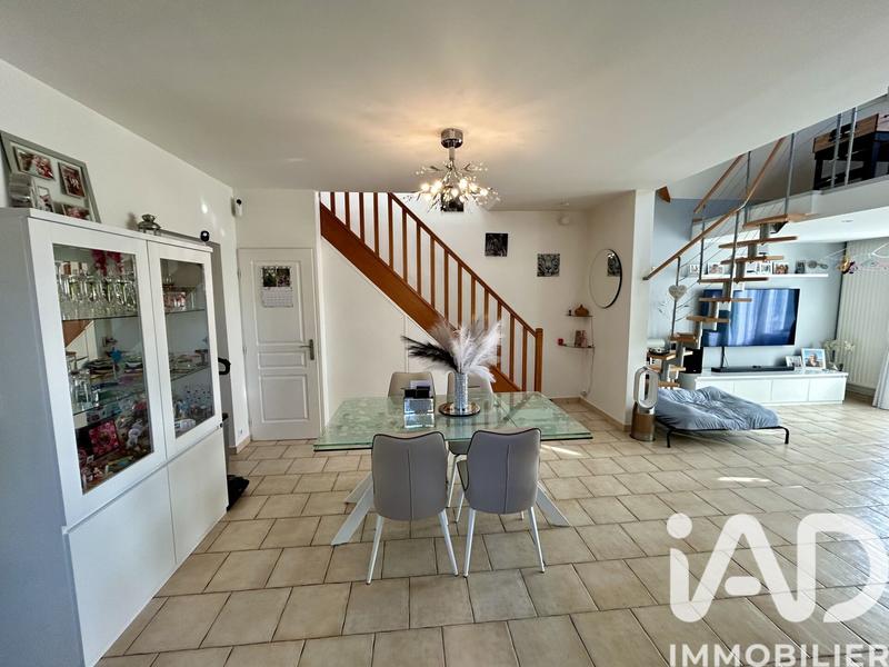 Maison - 89 m² - 5 pièces