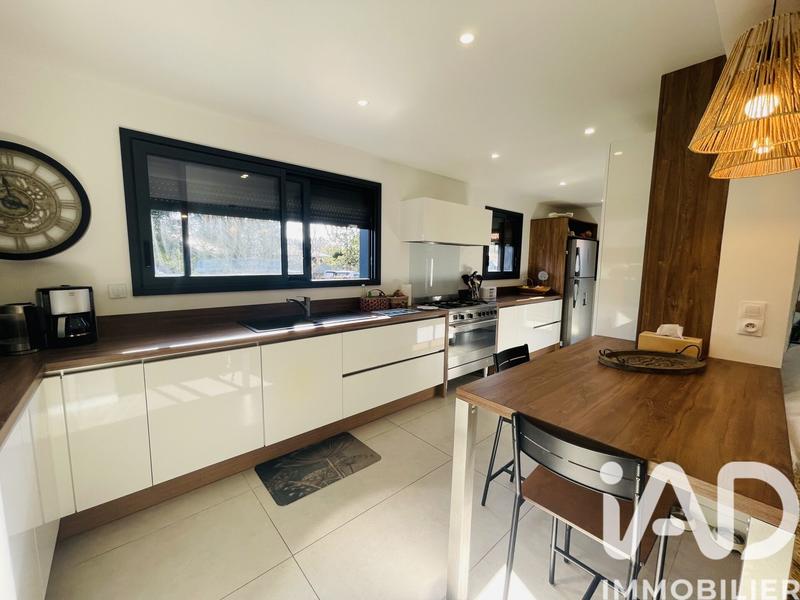 Maison - 166 m² - 6 pièces