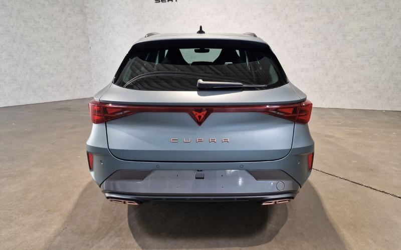 Cupra Leon Sport Tourer 272 Vz Hybrid Rechargeable / Toit Ouvrant Volant Super Caméra de Recul Coffre et Sieges Elec Sennheiser