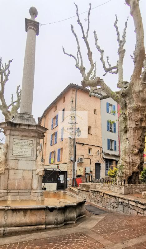 Immeuble - 92 m² - 4 pièces