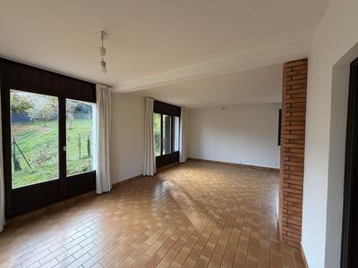 Propriété - 207 m² - 6 pièces