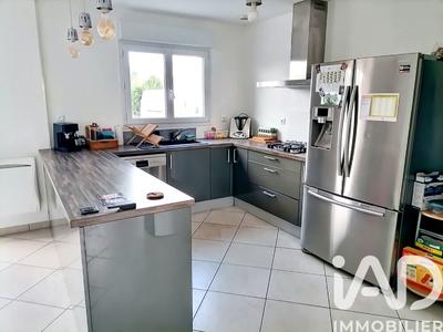 Maison - 94 m² - 4 pièces