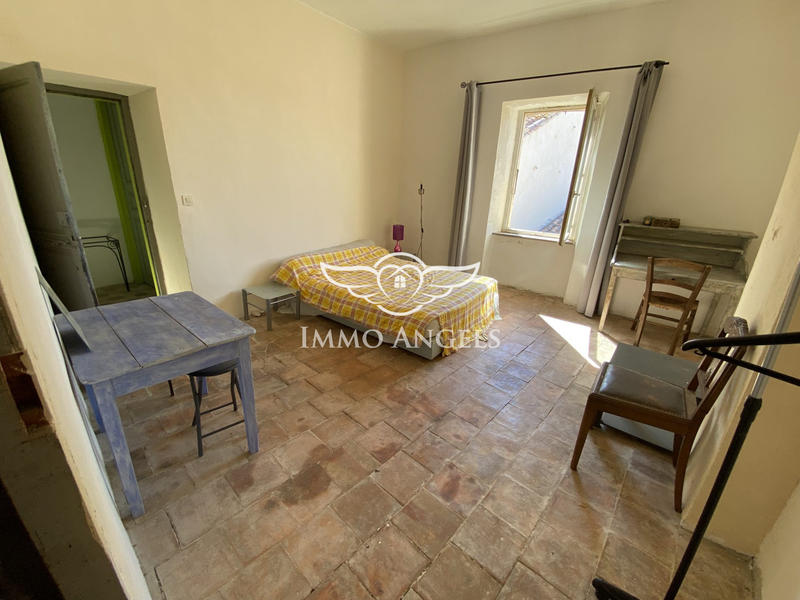 Maison - 185 m² - 7 pièces