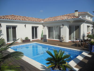 Maison - 95 m² - 4 pièces