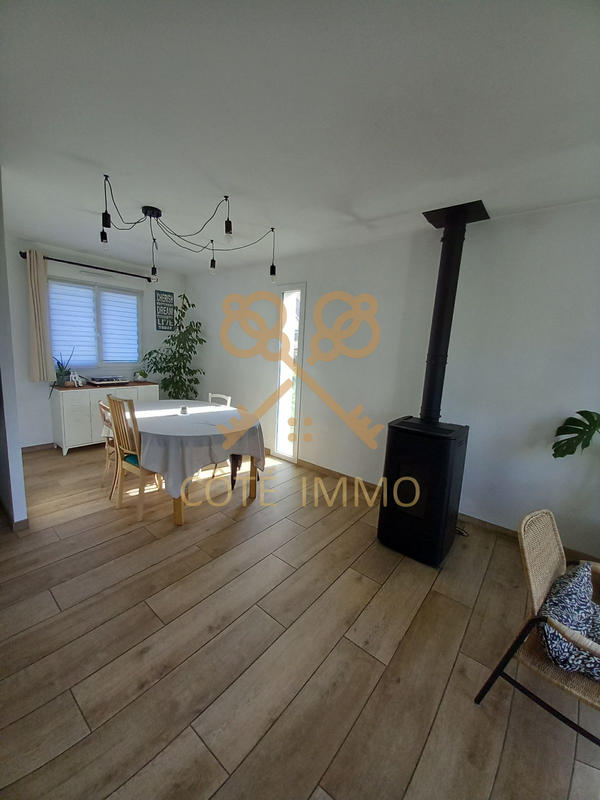 Maison - 90 m² - 5 pièces