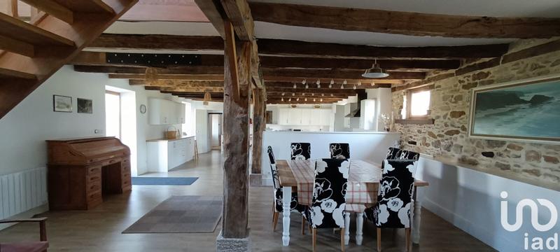 Maison - 277 m² - 11 pièces