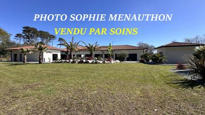 Maison d'architecte - 340 m² - 8 pièces