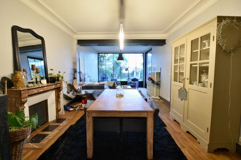 Maison - 208 m² - 8 pièces