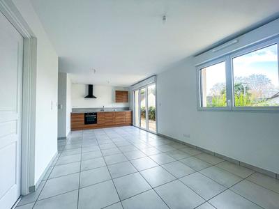 Maison - 84 m² - 4 pièces