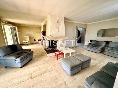 Maison - 200 m² - 8 pièces
