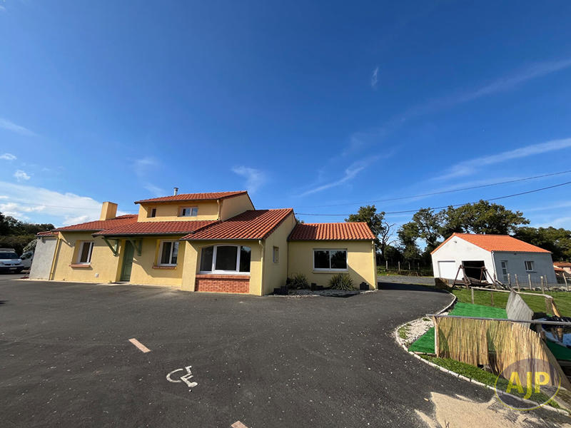 Maison - 173 m² - 8 pièces