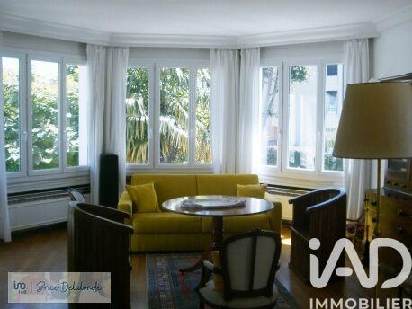 Maison - 220 m² - 9 pièces