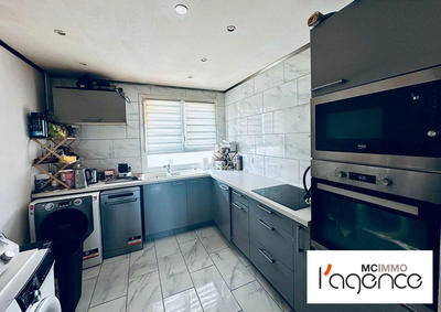 Appartement - 64 m² - 4 pièces