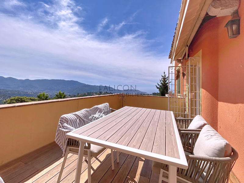 Appartement - 80 m² - 3 pièces