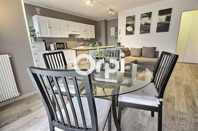 Appartement - 80 m² - 4 pièces