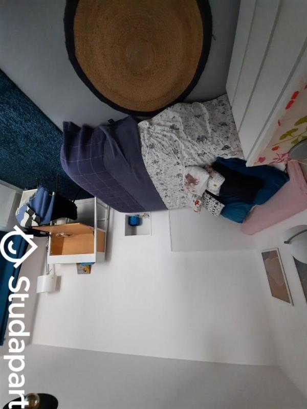 Chambre - 15 m² - 1 pièce