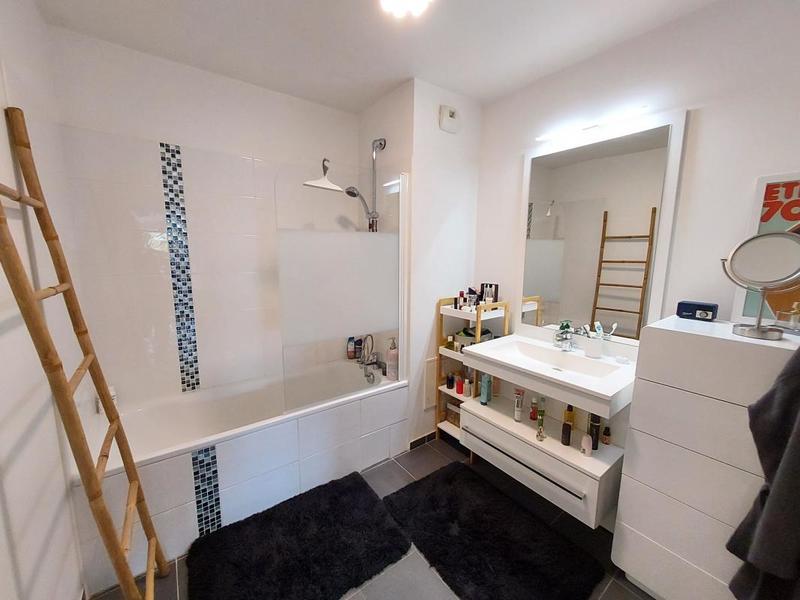 Appartement - 104 m² - 5 pièces