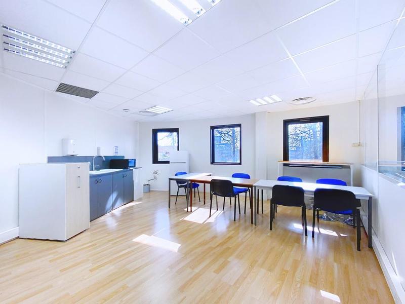 Bureau - 488 m²