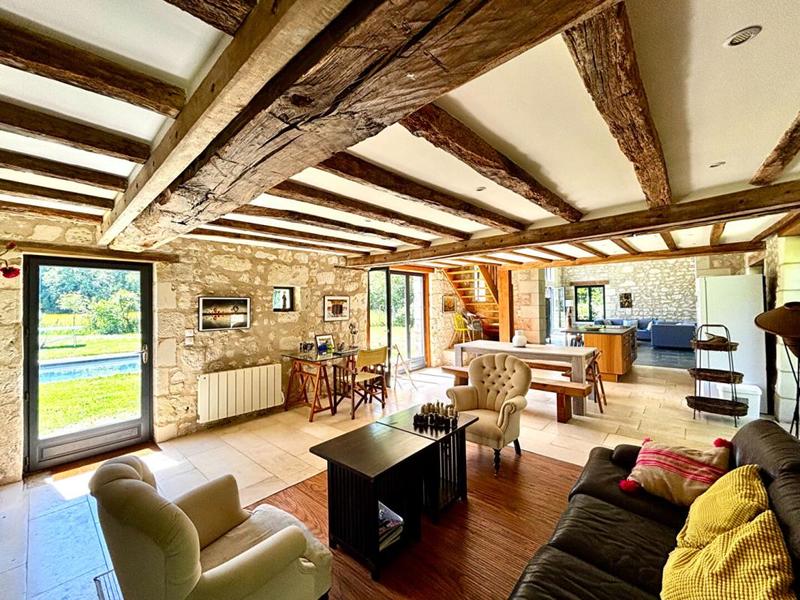 Moulin - 401 m² - 12 pièces