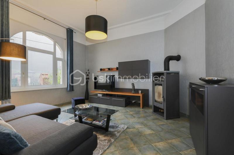 Maison de maîtres - 300 m² - 8 pièces