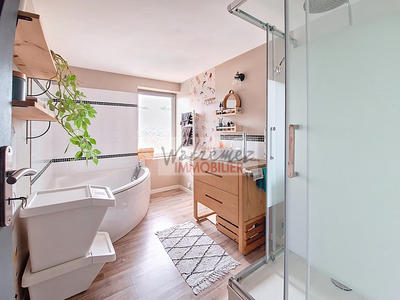 Maison - 97 m² - 5 pièces