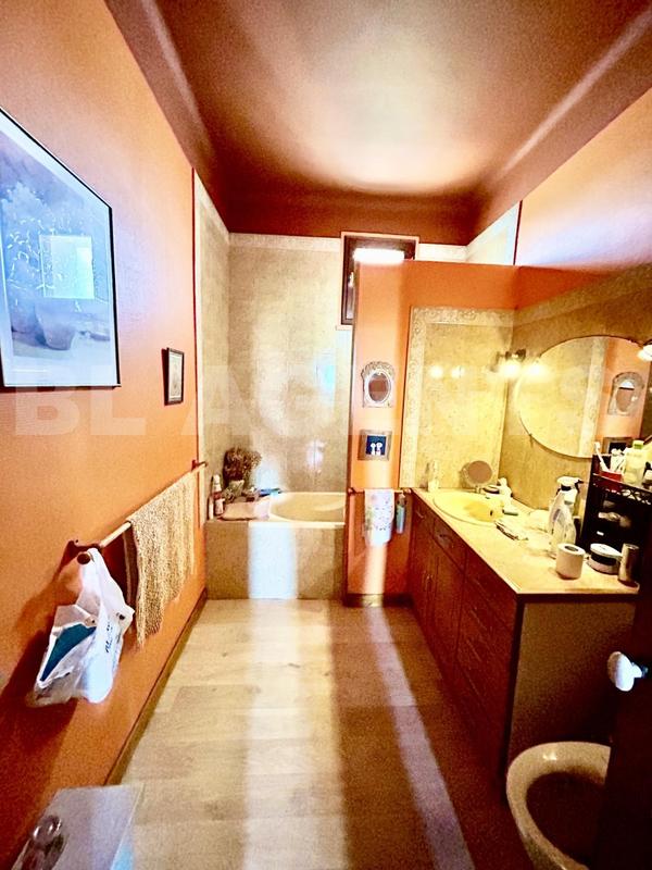 Villa - 200 m² - 6 pièces