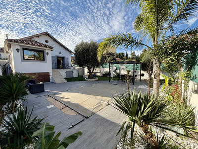 Maison - 170 m² - 6 pièces