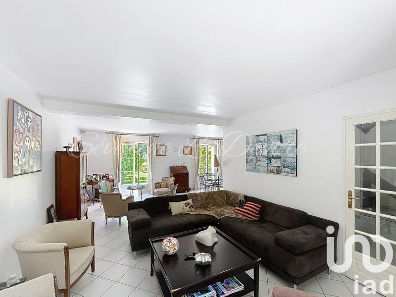 Maison - 181 m² - 8 pièces