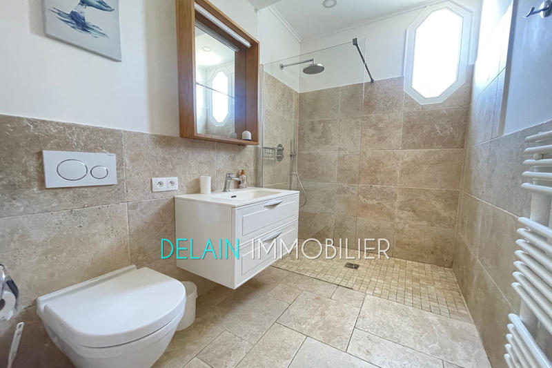 Villa - 220 m² - 11 pièces