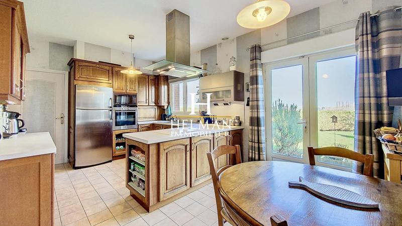 Maison - 145 m² - 7 pièces