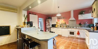 Maison - 210 m² - 6 pièces