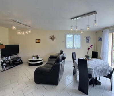 Maison - 86 m² - 5 pièces