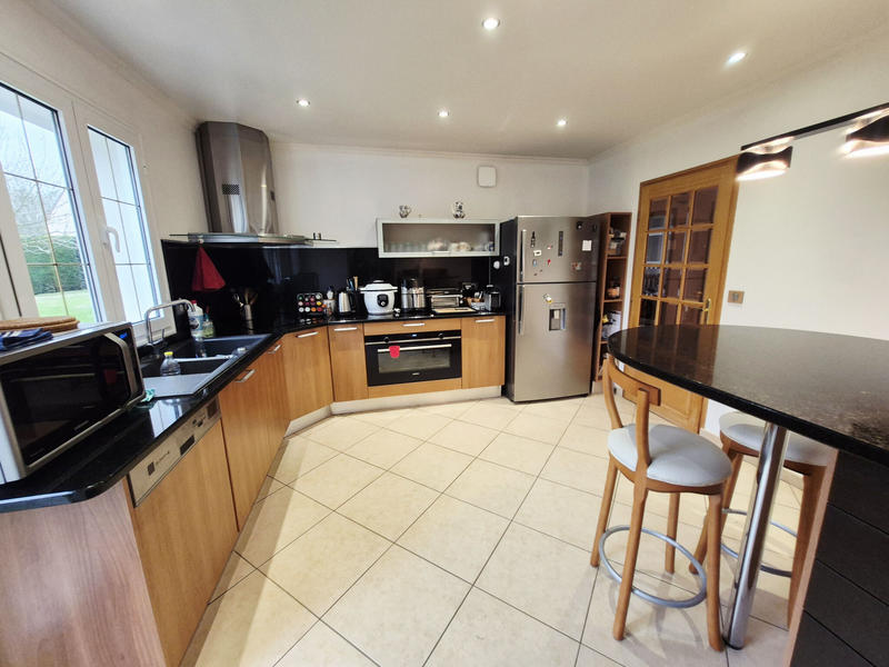 Maison - 198 m² - 6 pièces