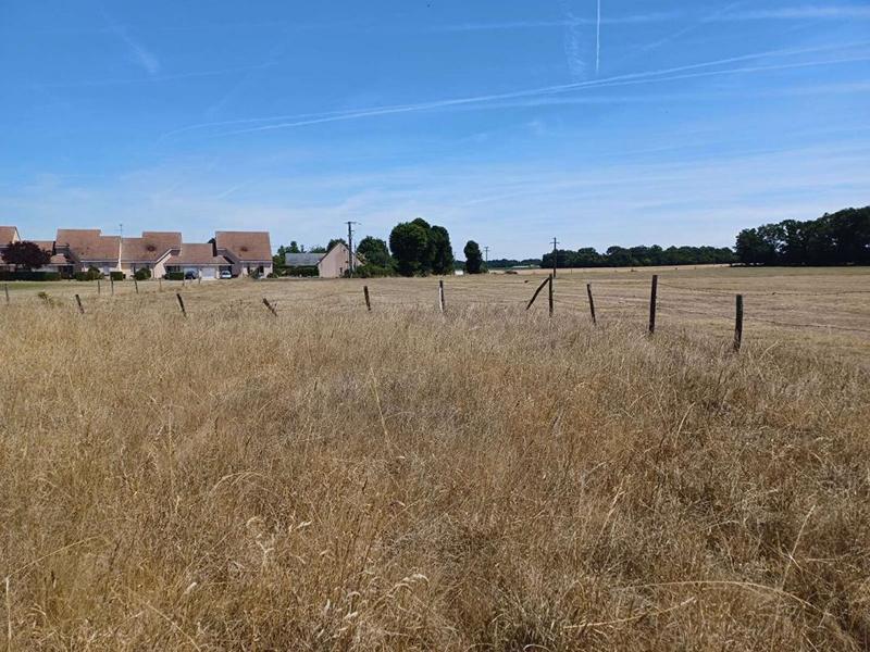 Terrain constructible - 1 800 m²