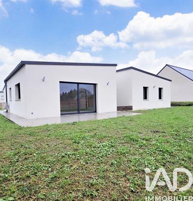 Maison - 97 m² - 5 pièces