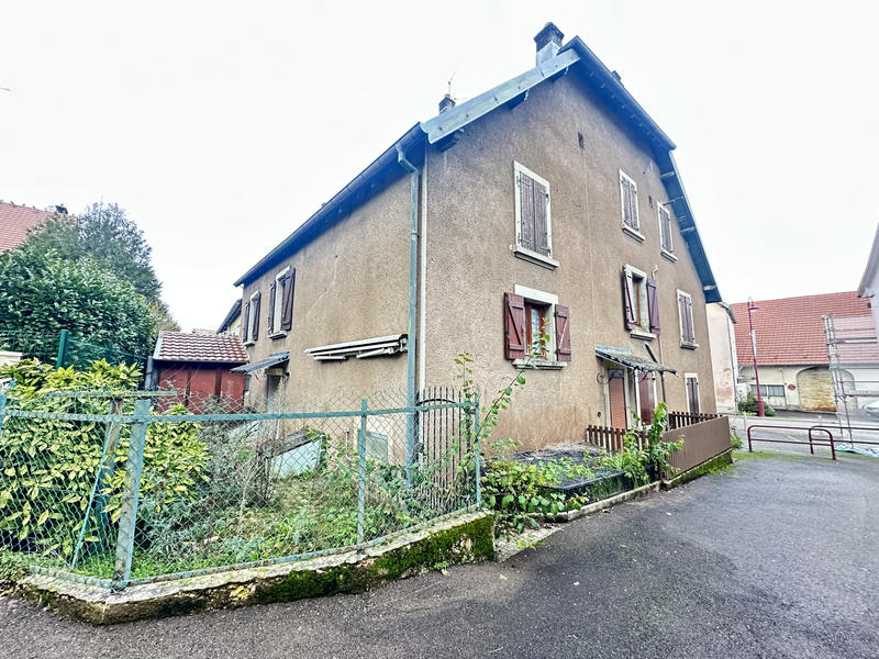 Maison - 200 m² - 8 pièces