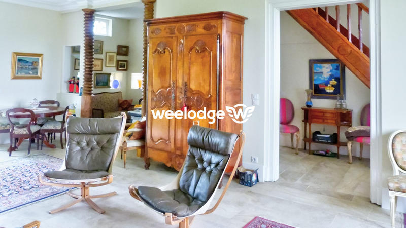 Maison - 400 m² - 14 pièces