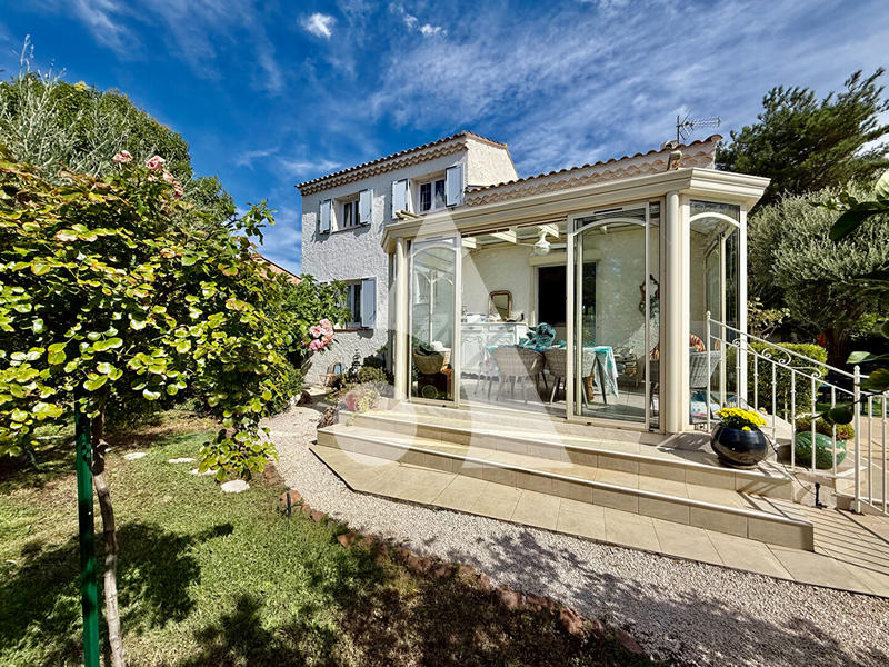 Maison - 108 m² - 6 pièces