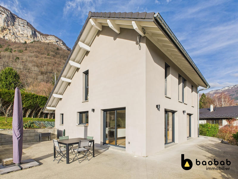 Maison - 122 m² - 4 pièces