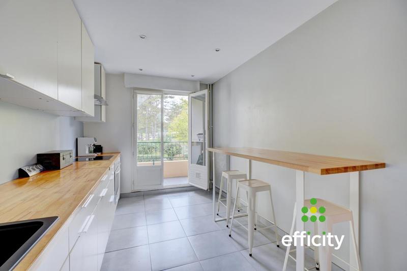 Appartement - 85 m² - 4 pièces