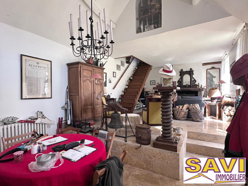 Maison - 188 m² - 8 pièces