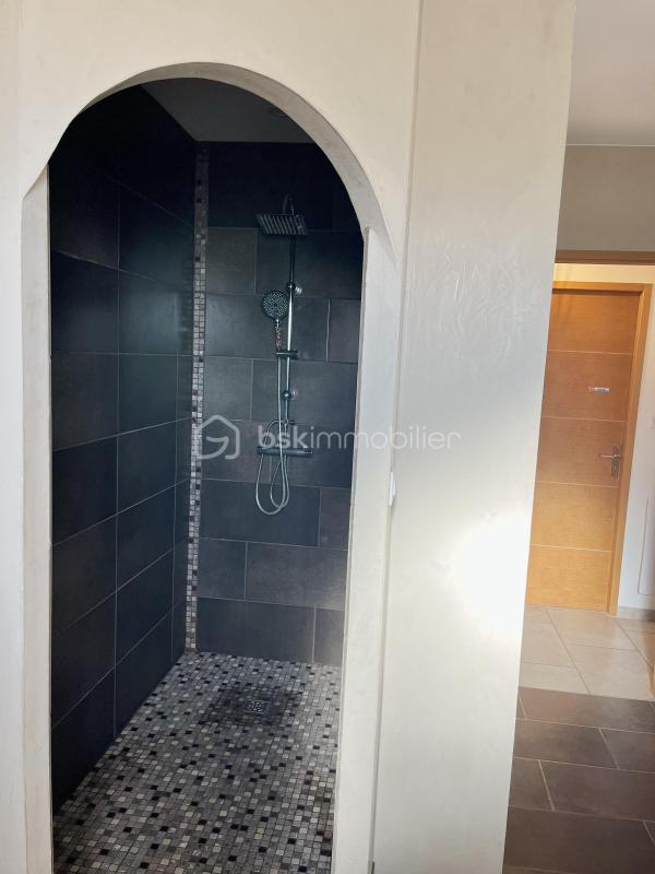 Maison - 170 m² - 8 pièces