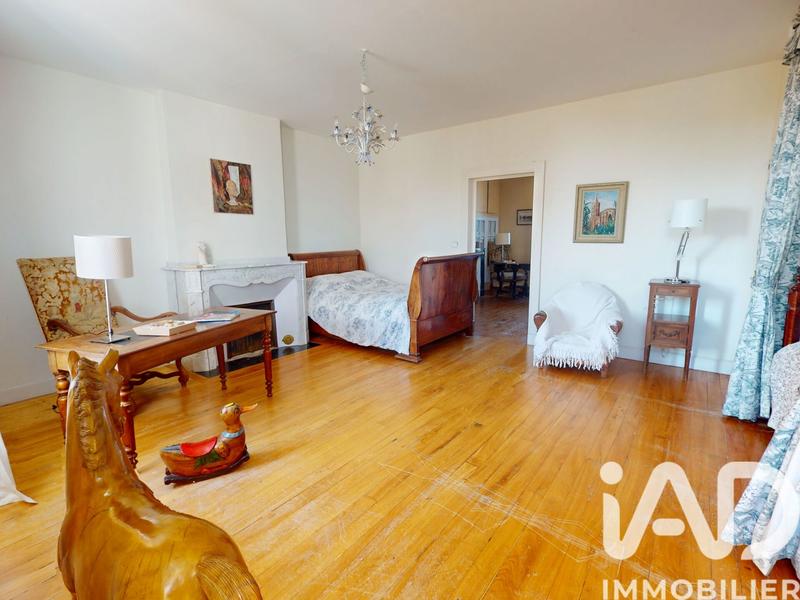 Maison - 401 m² - 16 pièces