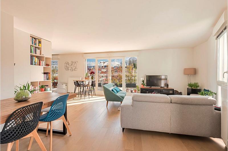 Appartement - 120 m² - 6 pièces