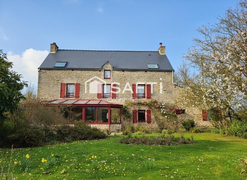 Maison - 228 m² - 10 pièces