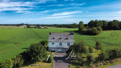 Maison traditionnelle - 112 m² - 6 pièces